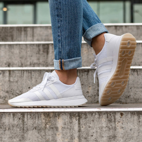 adidas Shoes - 🆕 ADIDAS Originals Fashion Sneakers